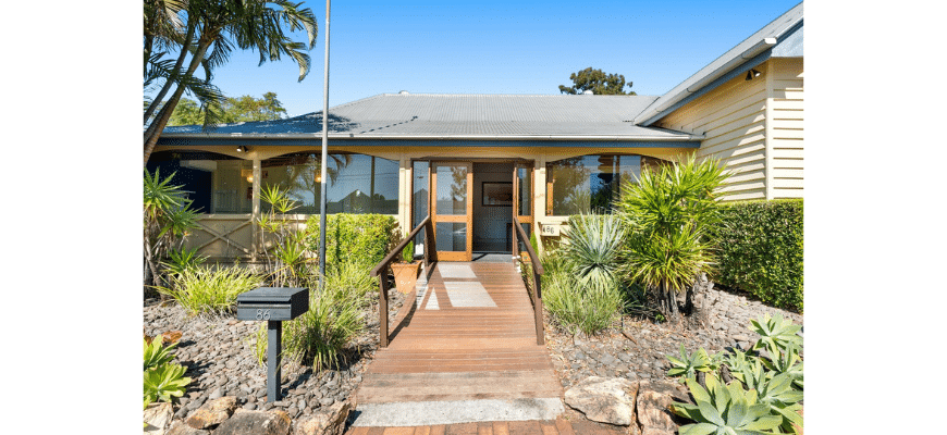 Dr Acton Location_Job Ad_logo location shot